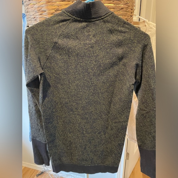 Lululemon pullover - Picture 2 of 3